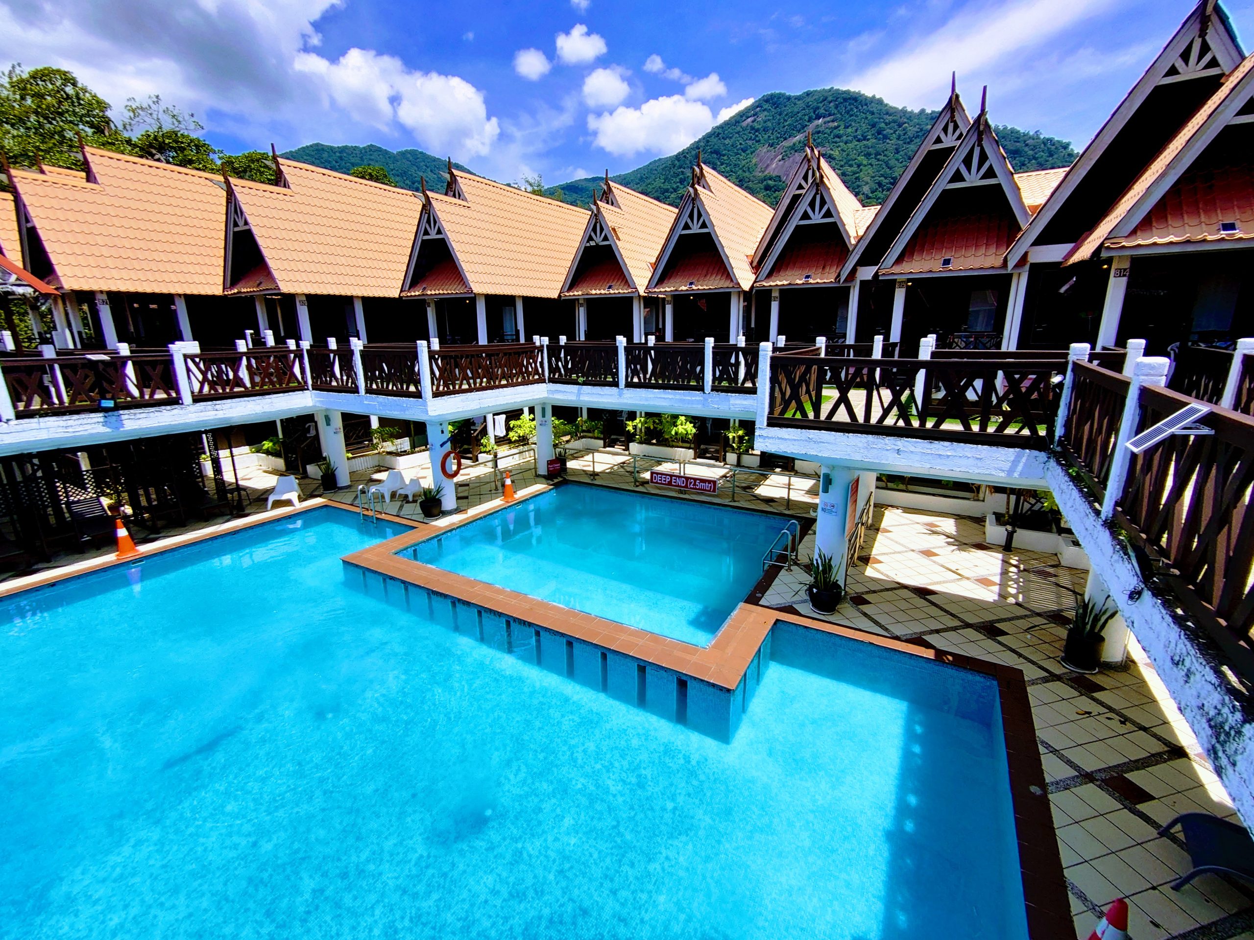 paya beach swimming pool